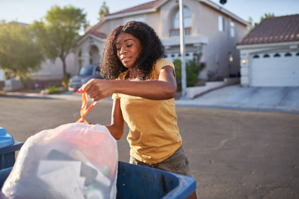 Best Yard Cleanup Services  in Shoreview, MN